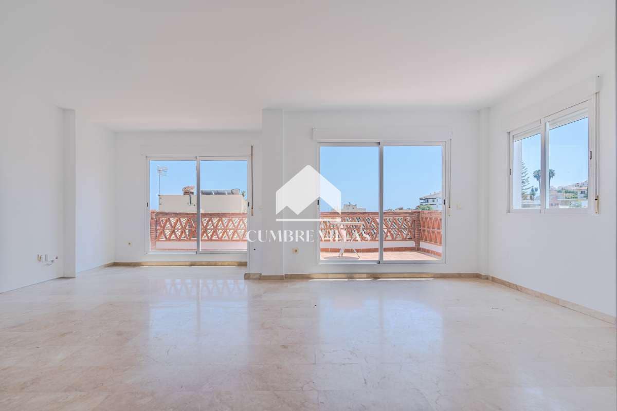 4 quarto Moradia para venda em Almunecar com piscina garagem - 625 000 € (Ref: 9948955)