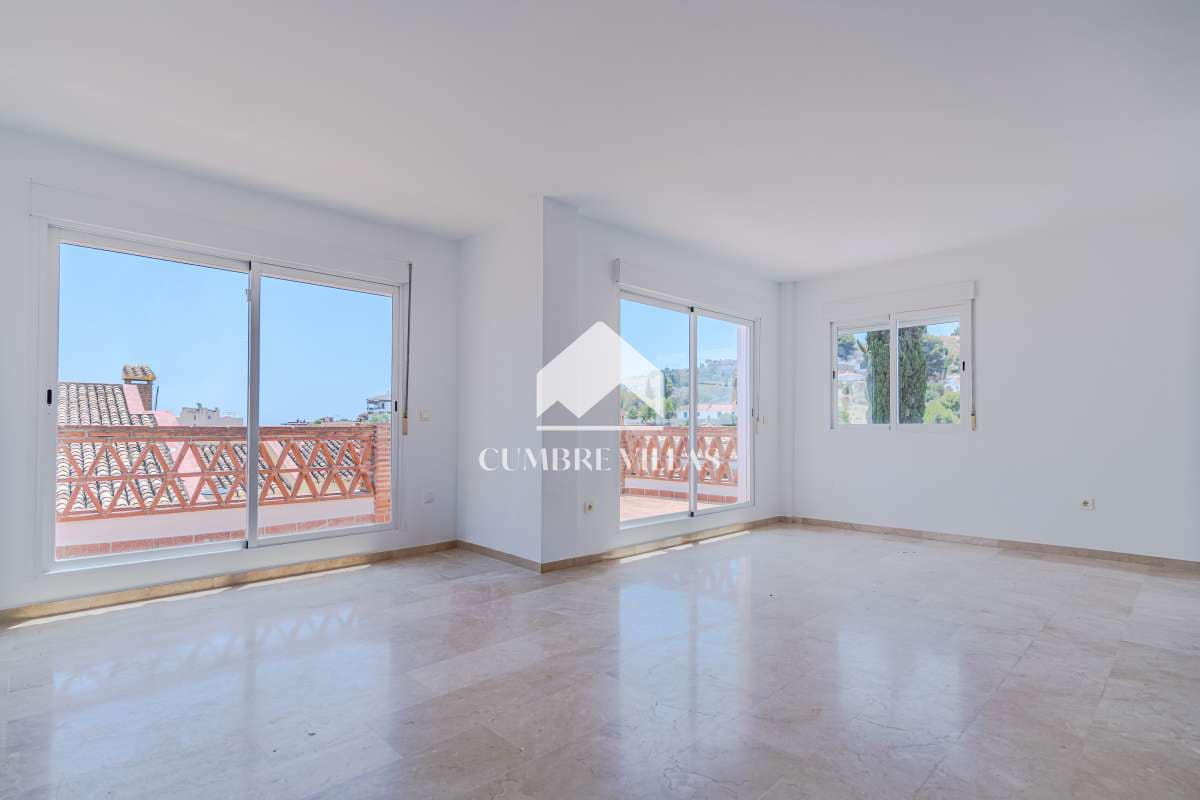 4 quarto Moradia para venda em Almunecar com piscina garagem - 625 000 € (Ref: 9948955)