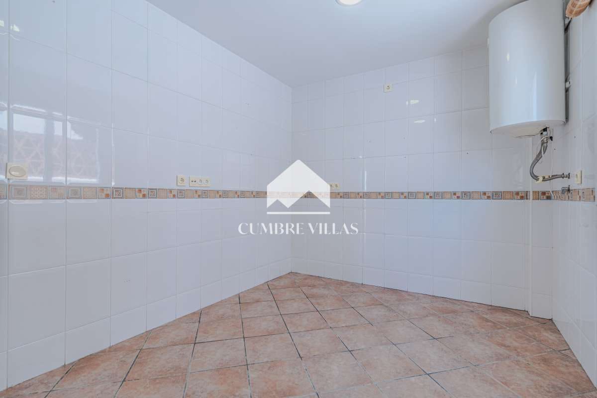 4 quarto Moradia para venda em Almunecar com piscina garagem - 625 000 € (Ref: 9948955)