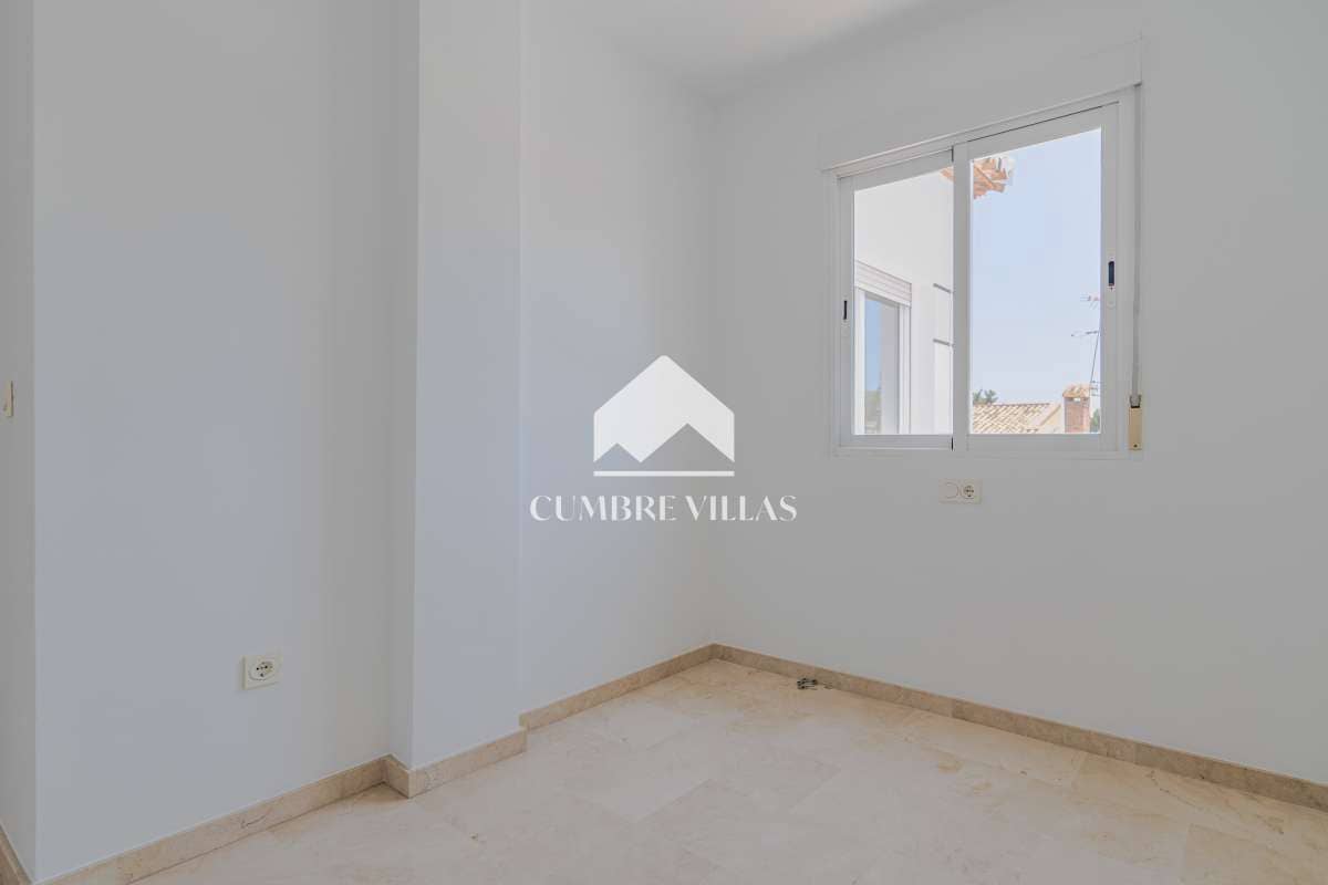 4 quarto Moradia para venda em Almunecar com piscina garagem - 625 000 € (Ref: 9948955)