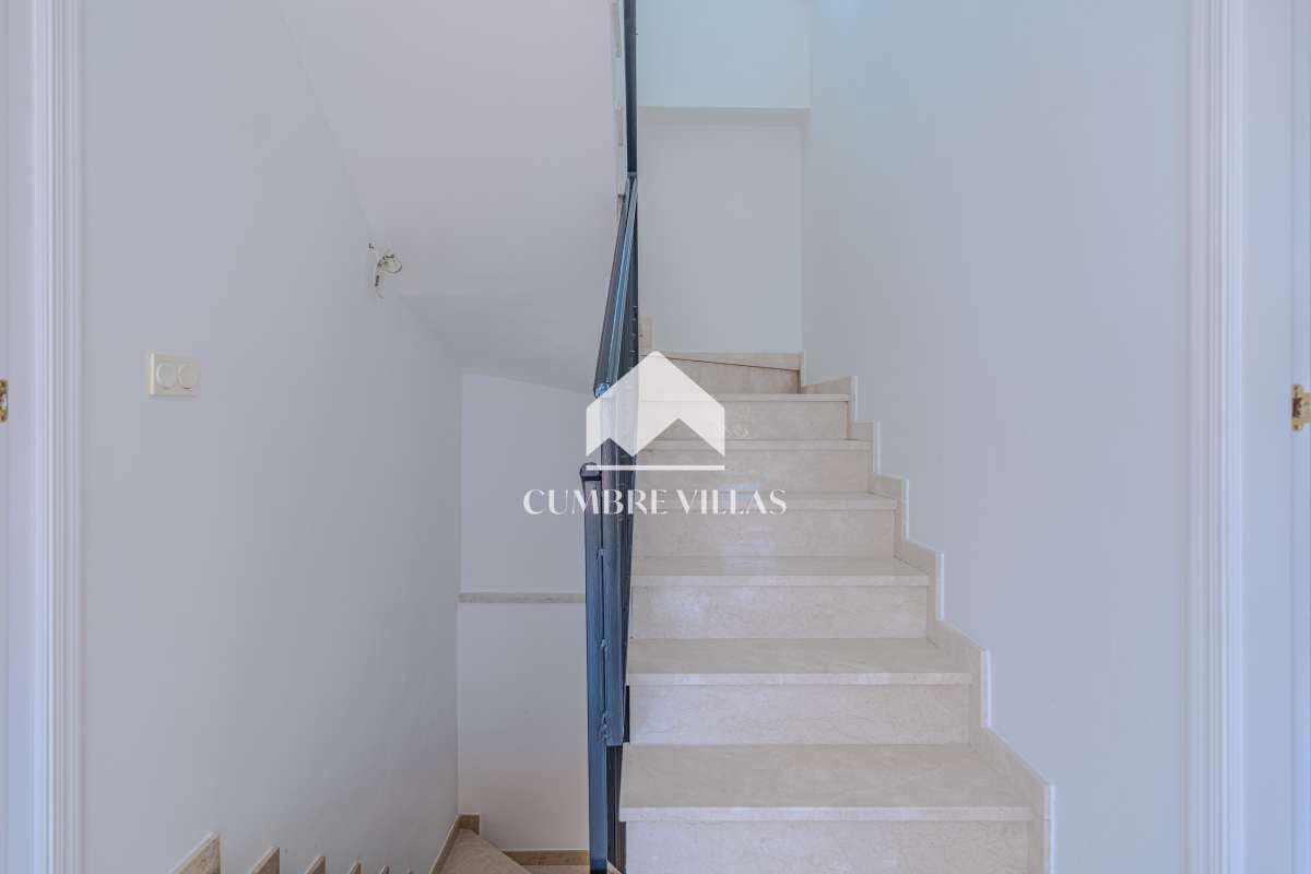 4 quarto Moradia para venda em Almunecar com piscina garagem - 625 000 € (Ref: 9948955)