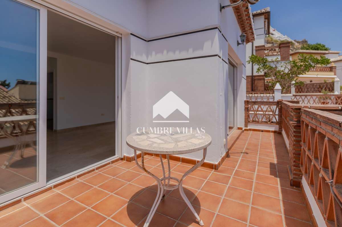 4 quarto Moradia para venda em Almunecar com piscina garagem - 625 000 € (Ref: 9948955)