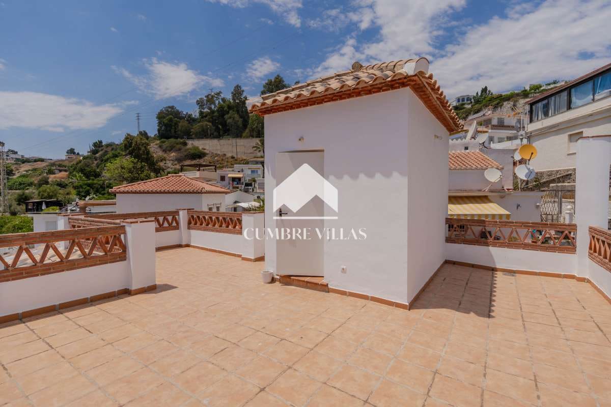 4 quarto Moradia para venda em Almunecar com piscina garagem - 625 000 € (Ref: 9948955)