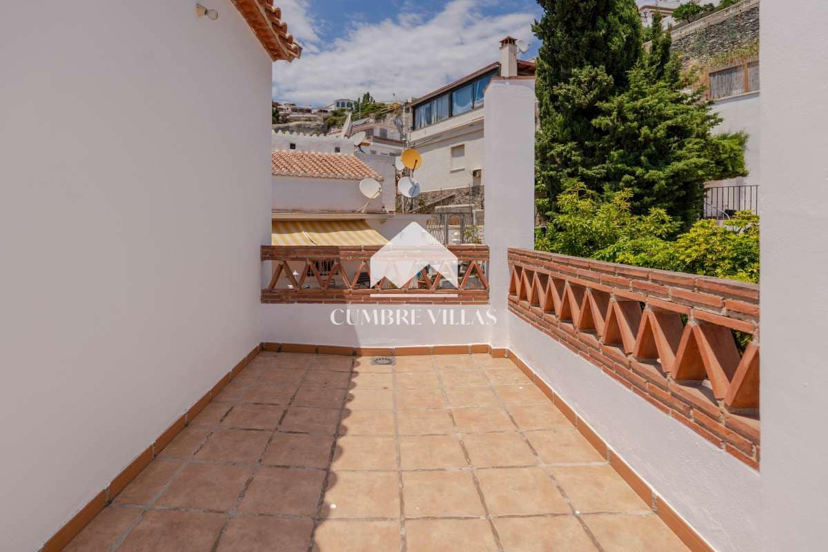 4 quarto Moradia para venda em Almunecar com piscina garagem - 625 000 € (Ref: 9948955)