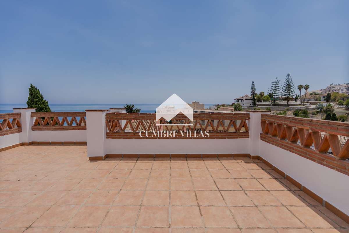 4 quarto Moradia para venda em Almunecar com piscina garagem - 625 000 € (Ref: 9948955)