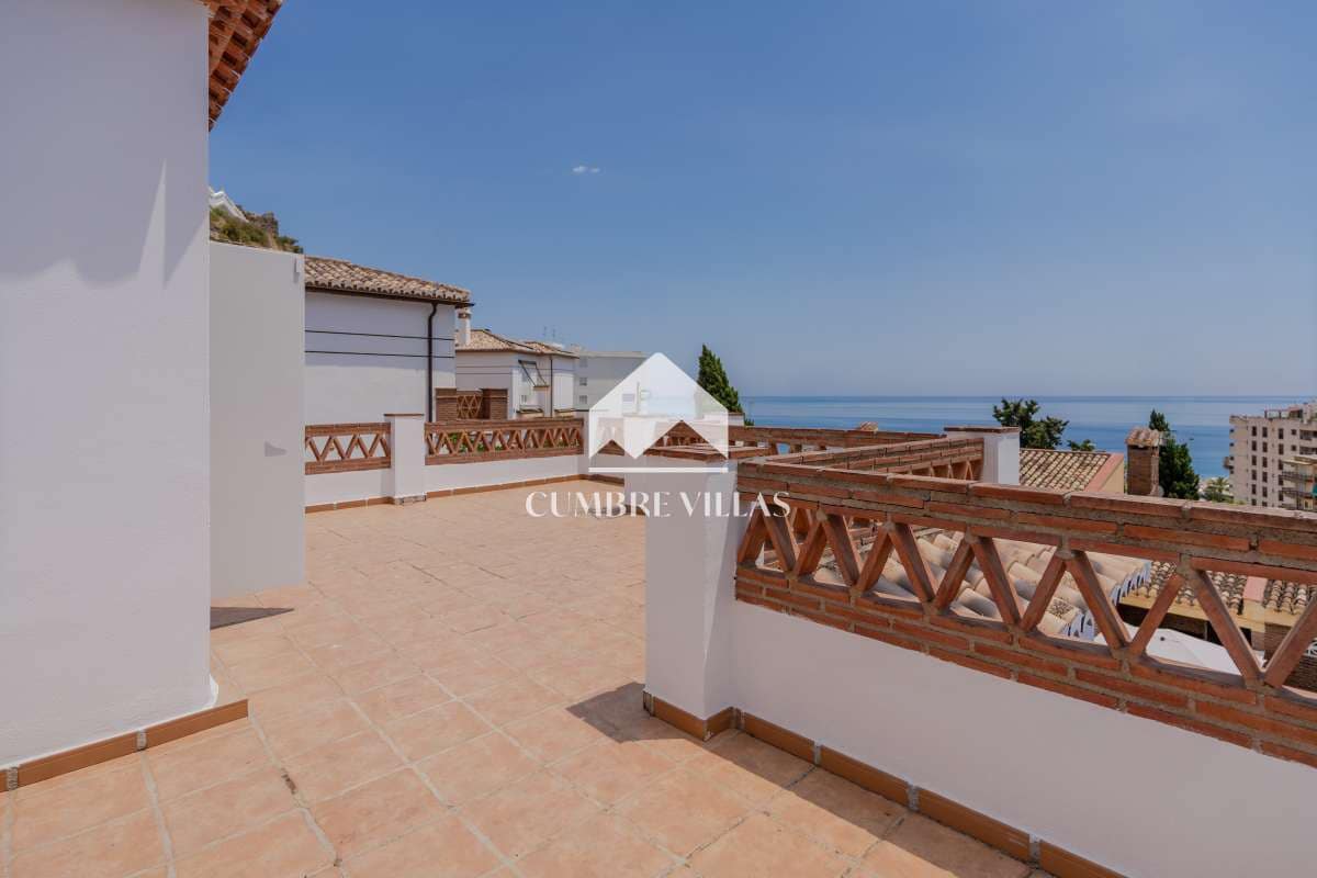 4 quarto Moradia para venda em Almunecar com piscina garagem - 625 000 € (Ref: 9948955)