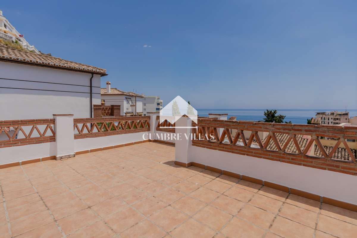 4 quarto Moradia para venda em Almunecar com piscina garagem - 625 000 € (Ref: 9948955)