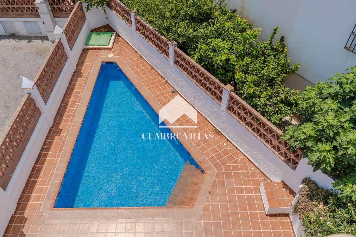 4 quarto Moradia para venda em Almunecar com piscina garagem - 625 000 € (Ref: 9948955)