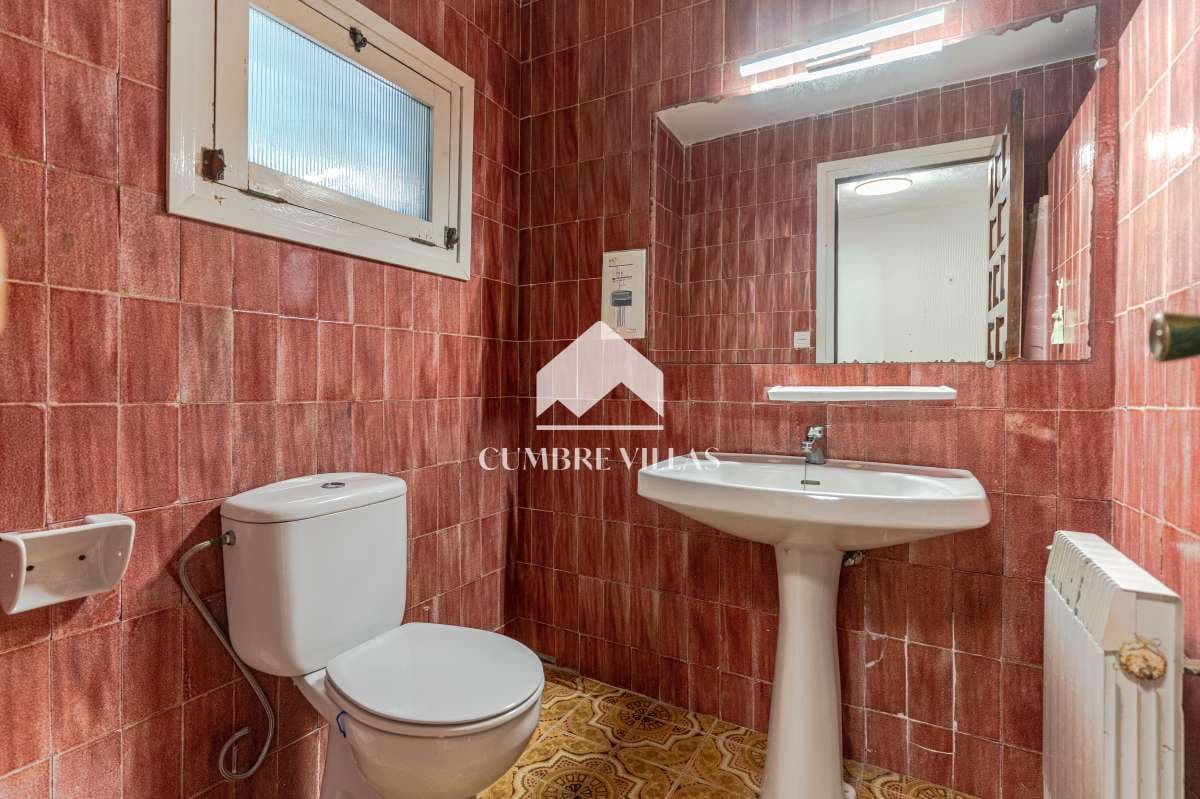 3 sovrum Villa till salu i Almunecar med pool garage - 895 000 € (Ref: 9990005)