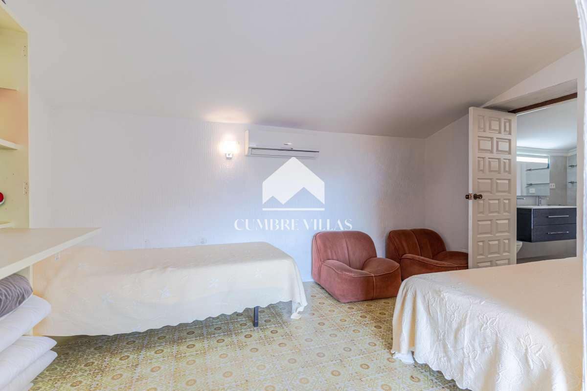 3 sovrum Villa till salu i Almunecar med pool garage - 895 000 € (Ref: 9990005)
