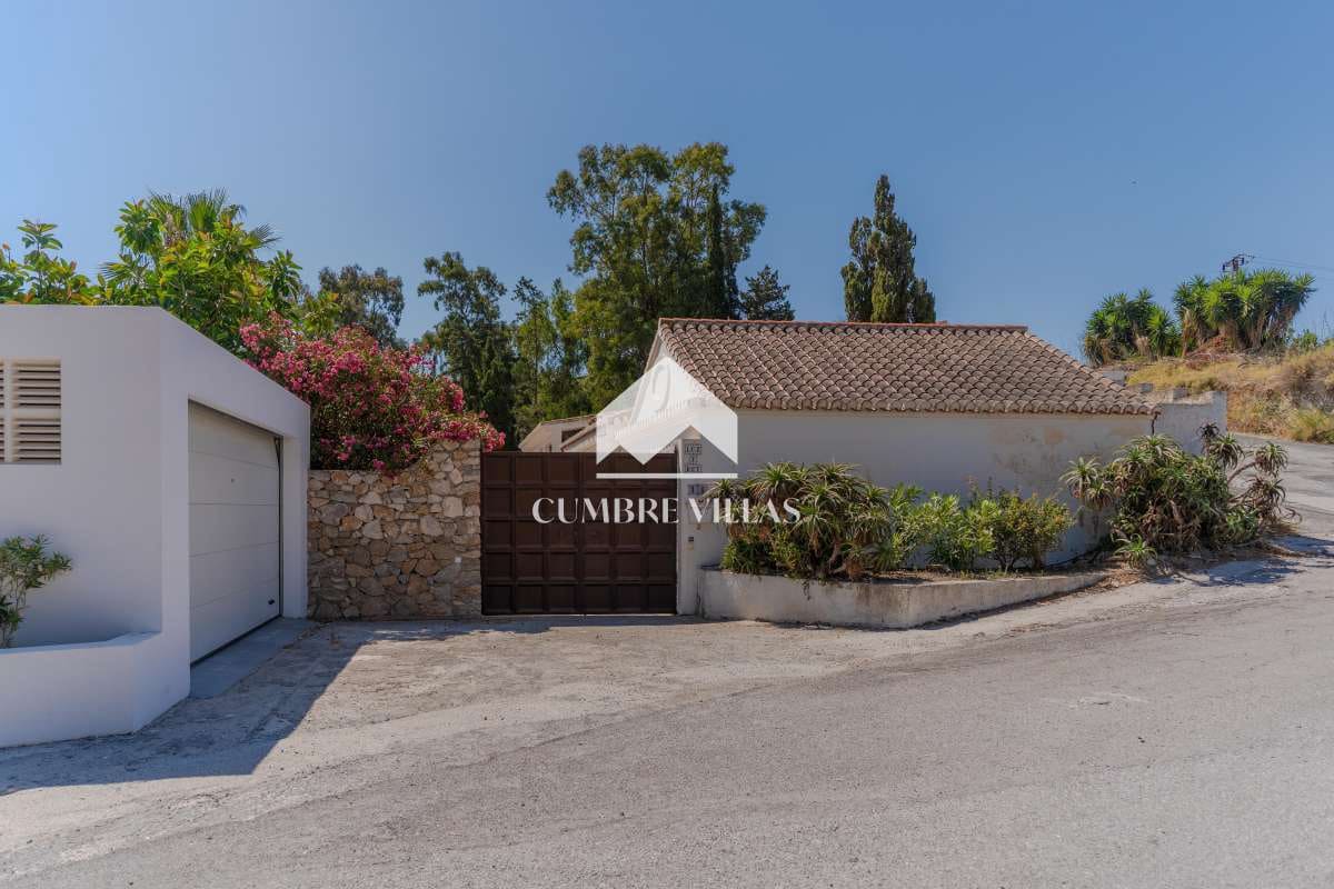 3 sovrum Villa till salu i Almunecar med pool garage - 895 000 € (Ref: 9990005)