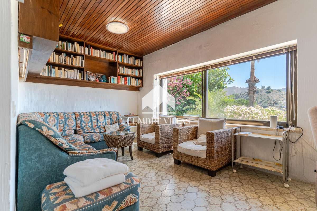 3 sovrum Villa till salu i Almunecar med pool garage - 895 000 € (Ref: 9990005)