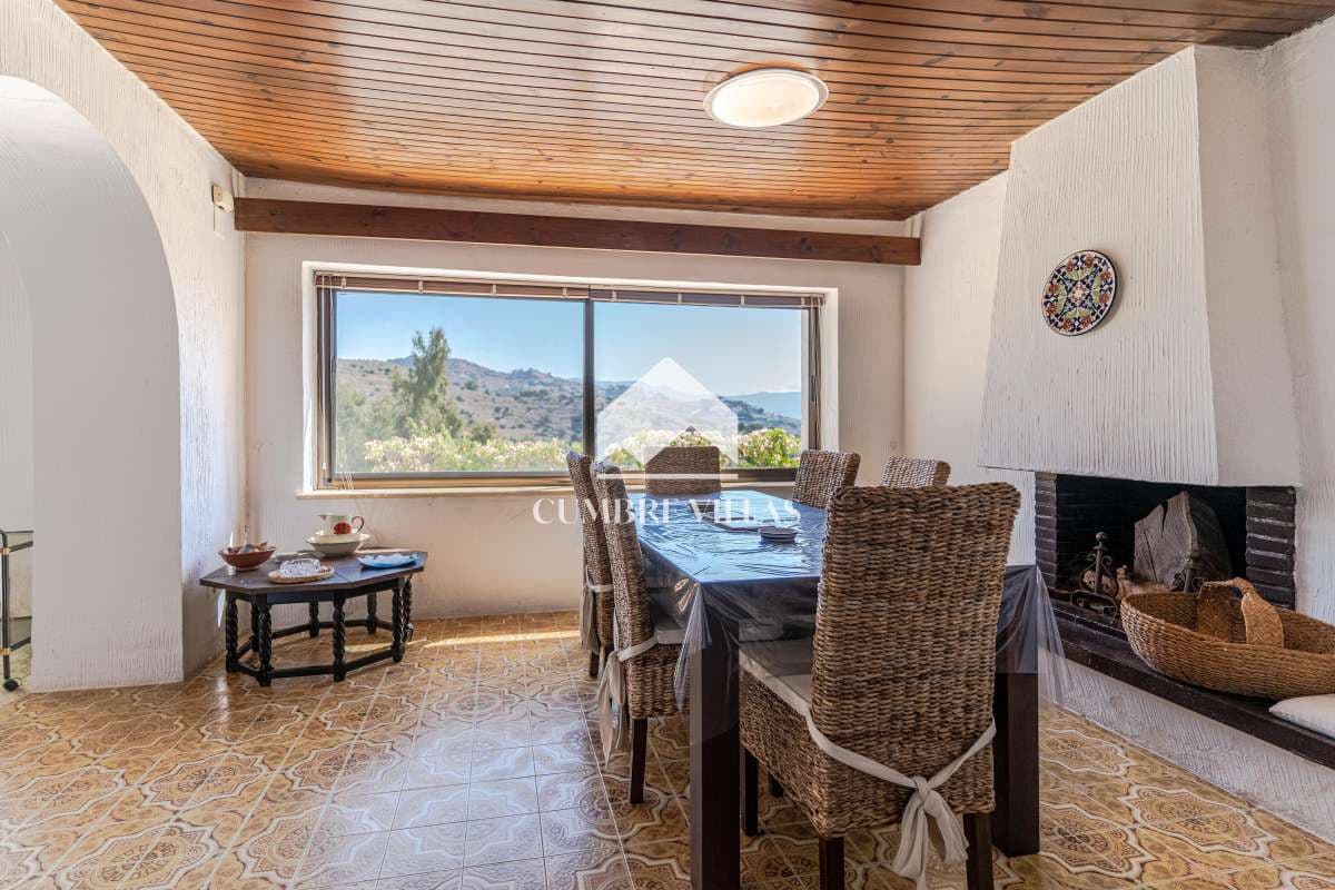 3 sovrum Villa till salu i Almunecar med pool garage - 895 000 € (Ref: 9990005)