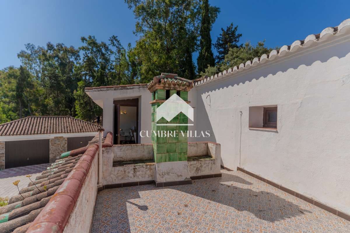 3 sovrum Villa till salu i Almunecar med pool garage - 895 000 € (Ref: 9990005)