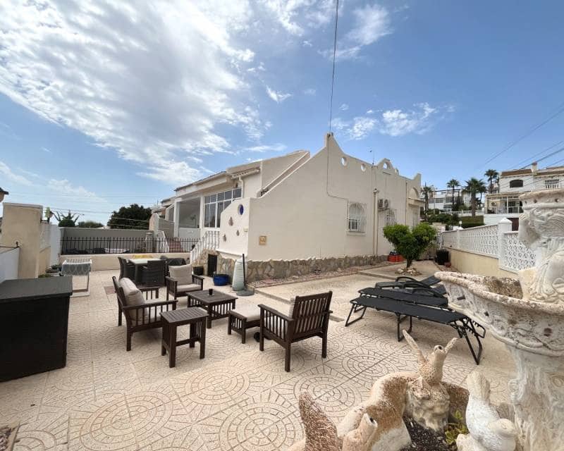 2 Zimmer Bungalow zu verkaufen in Ciudad Quesada mit Pool - 165.000 € (Ref: 10019663)