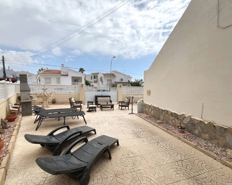 2 Zimmer Bungalow zu verkaufen in Ciudad Quesada mit Pool - 165.000 € (Ref: 10019663)