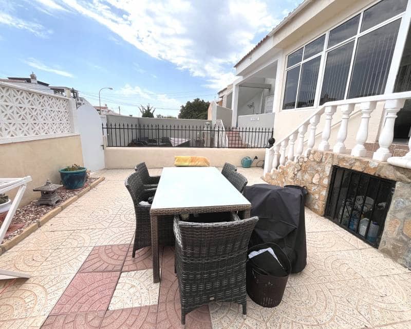 2 Zimmer Bungalow zu verkaufen in Ciudad Quesada mit Pool - 165.000 € (Ref: 10019663)