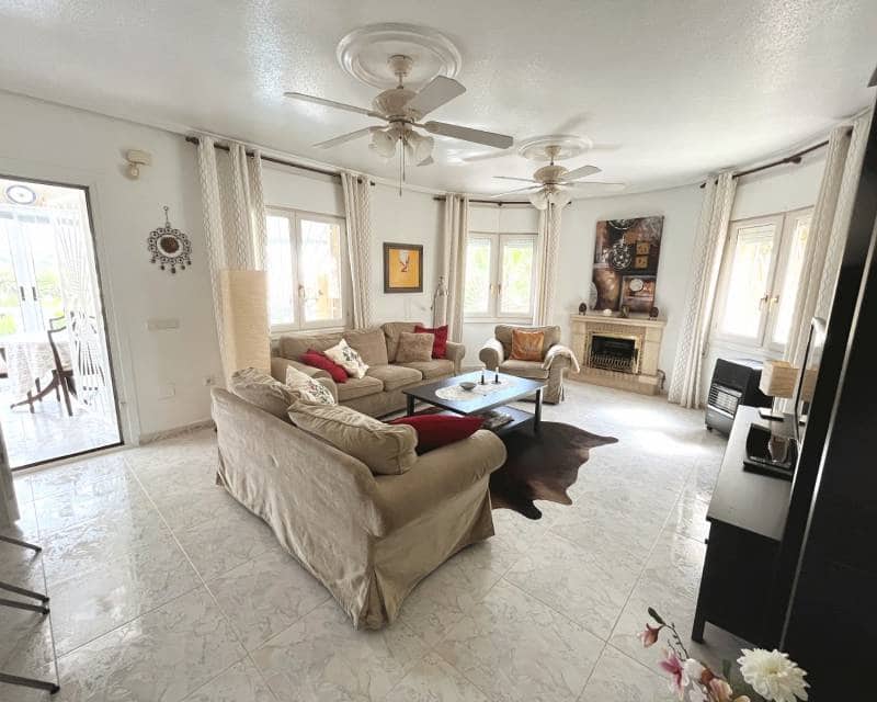 4 chambre Villa/Maison à vendre à Ciudad Quesada avec piscine garage - 355 000 € (Ref: 10023038)