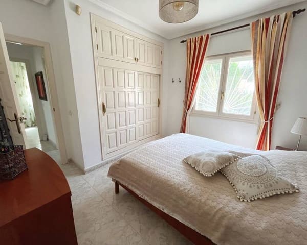 4 chambre Villa/Maison à vendre à Ciudad Quesada, Rojales avec piscine garage - 355 000 € (Ref: 10023038)