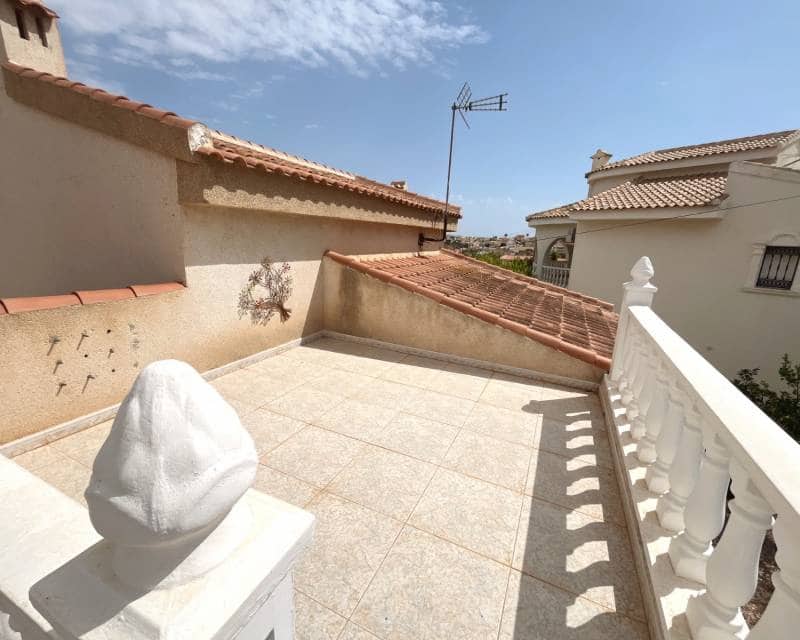 4 chambre Villa/Maison à vendre à Ciudad Quesada avec piscine garage - 355 000 € (Ref: 10023038)