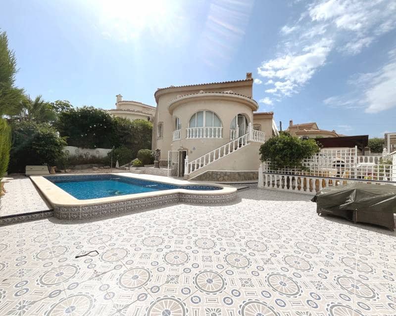4 chambre Villa/Maison à vendre à Ciudad Quesada avec piscine garage - 355 000 € (Ref: 10023038)