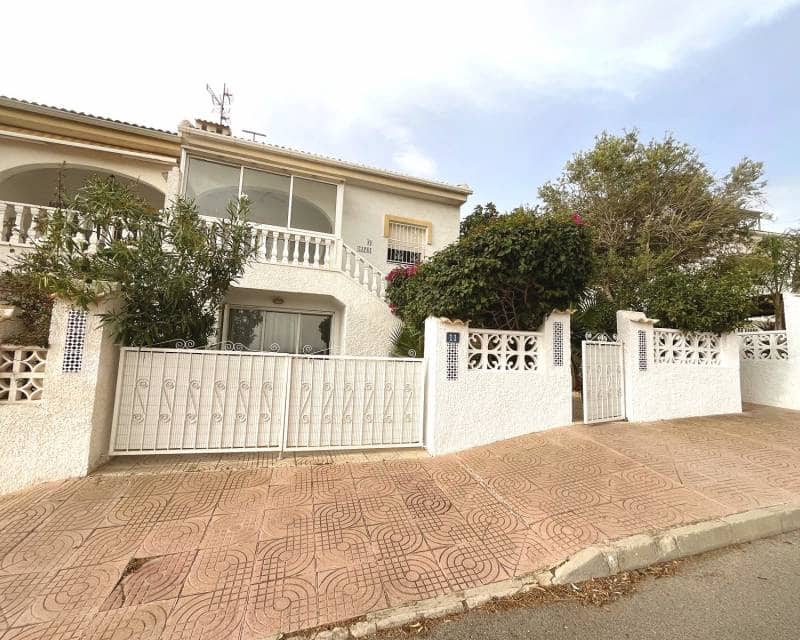3 slaapkamer Halfvrijstaande villa te koop in Ciudad Quesada met zwembad - € 255.000 (Ref: 10035765)