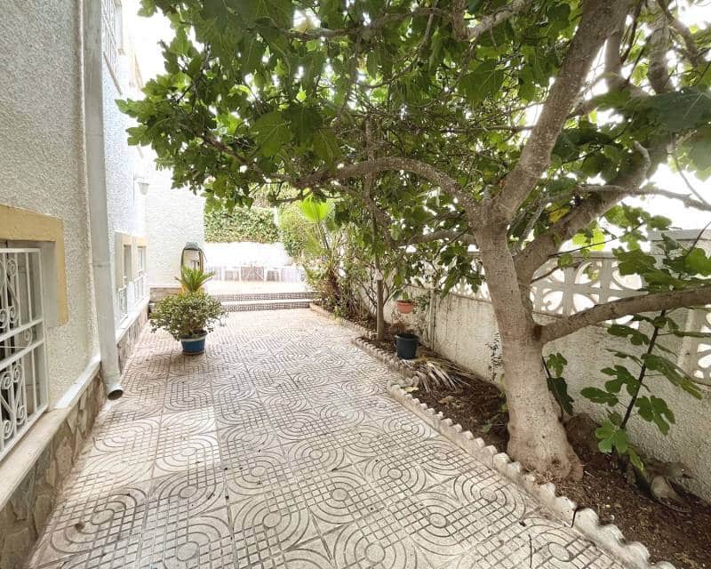 3 slaapkamer Halfvrijstaande villa te koop in Ciudad Quesada met zwembad - € 255.000 (Ref: 10035765)