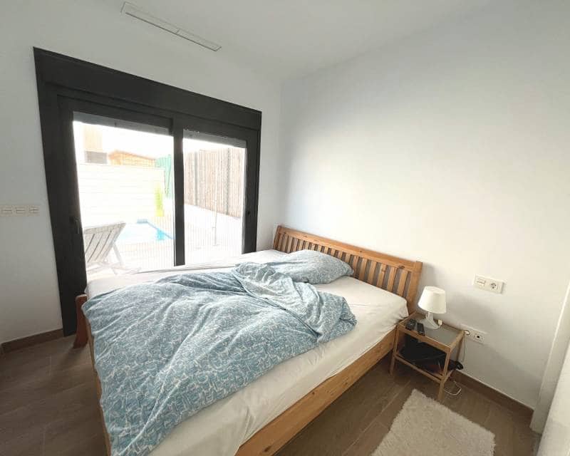 3 soverom Kjedet enebolig til salgs i Pueblo Bravo med svømmebasseng - € 409 500 (Ref: 10052042)
