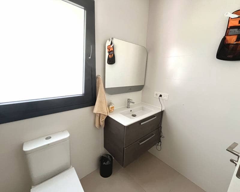 3 soverom Kjedet enebolig til salgs i Pueblo Bravo med svømmebasseng - € 409 500 (Ref: 10052042)