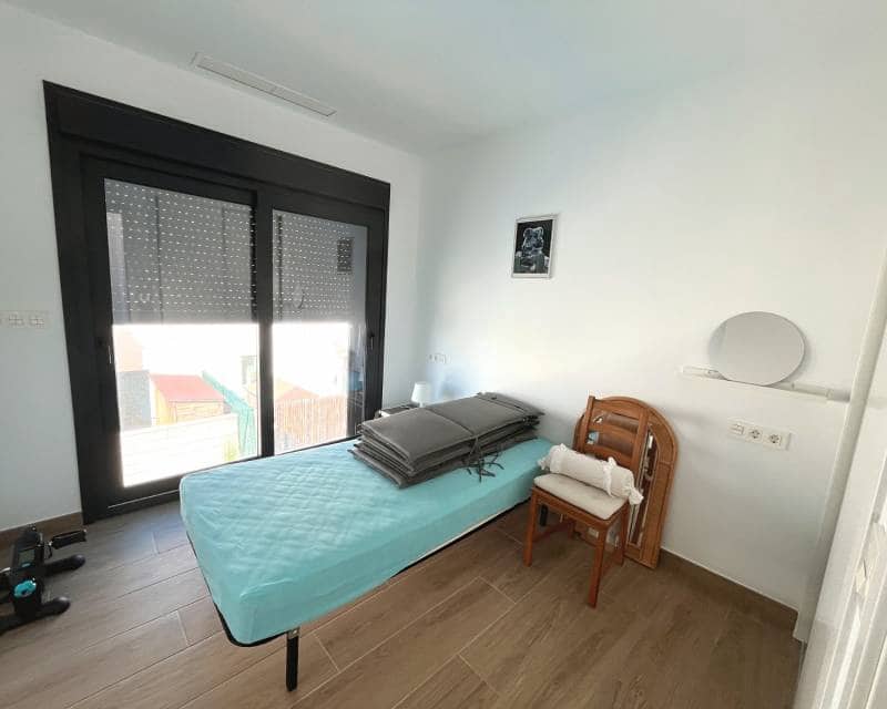 3 soverom Kjedet enebolig til salgs i Pueblo Bravo med svømmebasseng - € 409 500 (Ref: 10052042)
