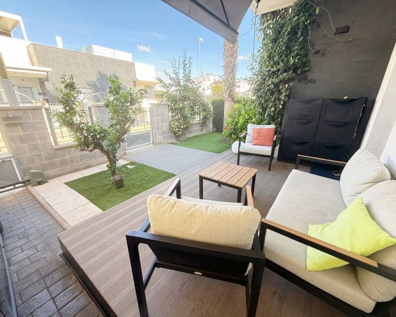 2 camera da letto Bungalow in vendita in Pueblo Bravo con piscina garage - 320.000 € (Rif: 10106373)