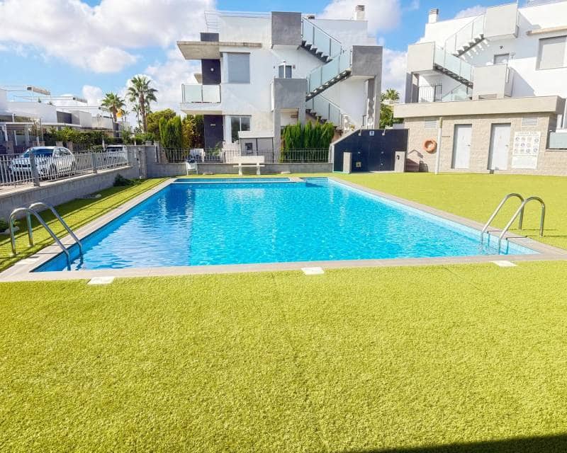 2 camera da letto Bungalow in vendita in Pueblo Bravo con piscina garage - 320.000 € (Rif: 10106373)