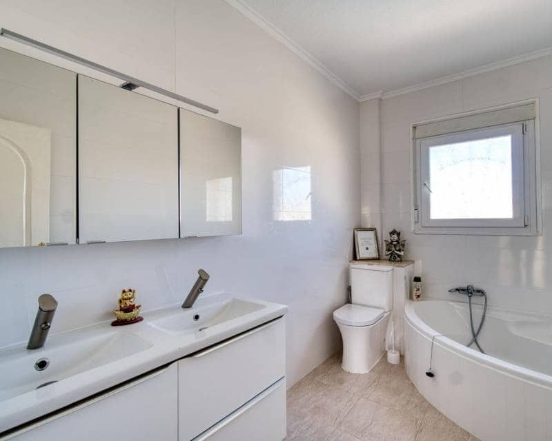 2 sovrum Radhus till salu i Benijofar med pool - 205 000 € (Ref: 10111917)