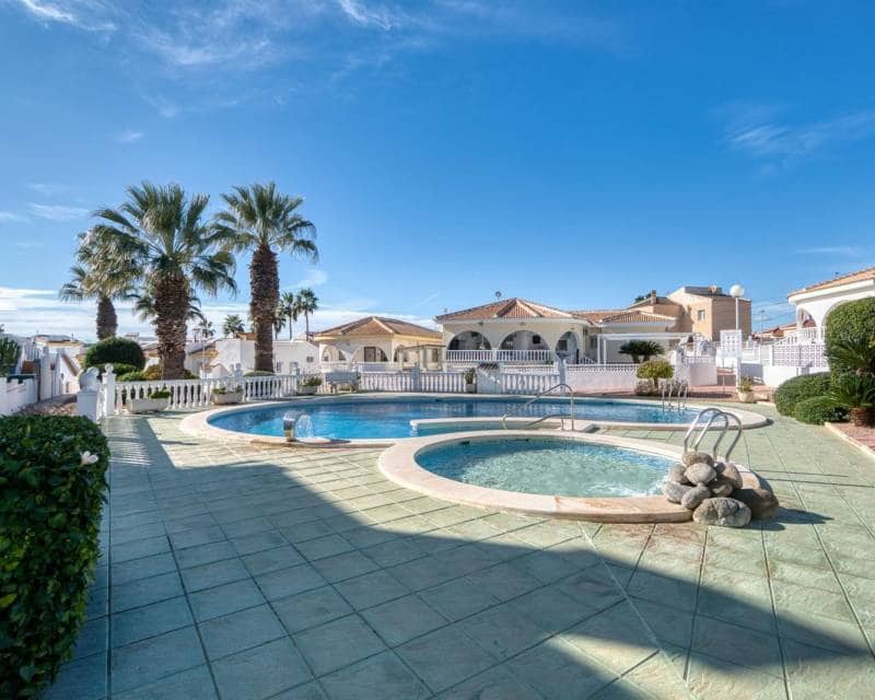 2 sovrum Radhus till salu i Benijofar med pool - 205 000 € (Ref: 10111917)