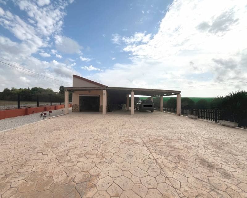 3 soveværelse Villa til salg i Daya Vieja med swimmingpool garage - € 650.000 (Ref: 10130702)
