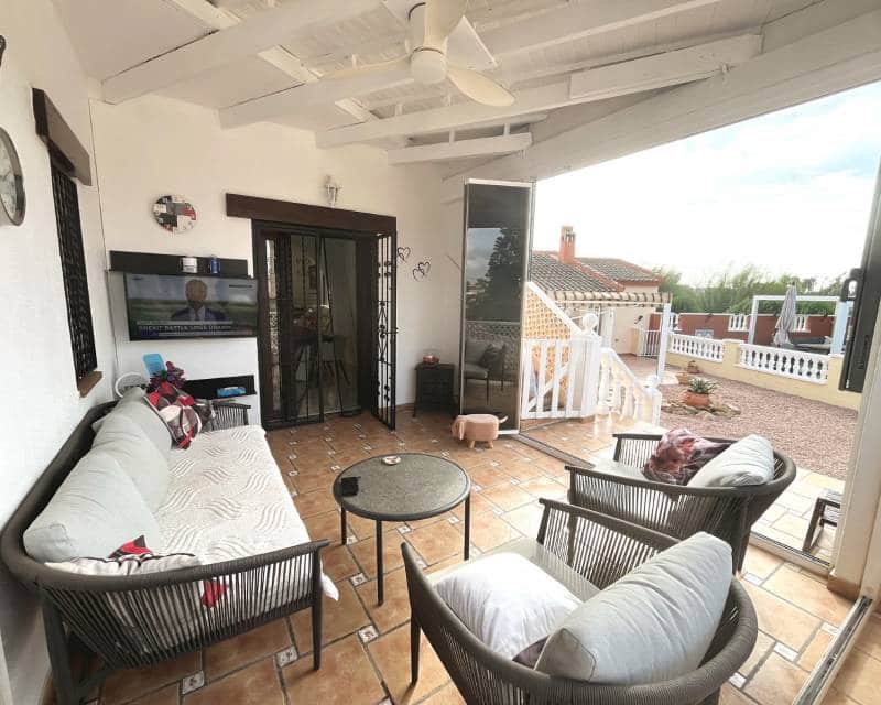 3 soveværelse Villa til salg i Daya Vieja med swimmingpool garage - € 650.000 (Ref: 10130702)