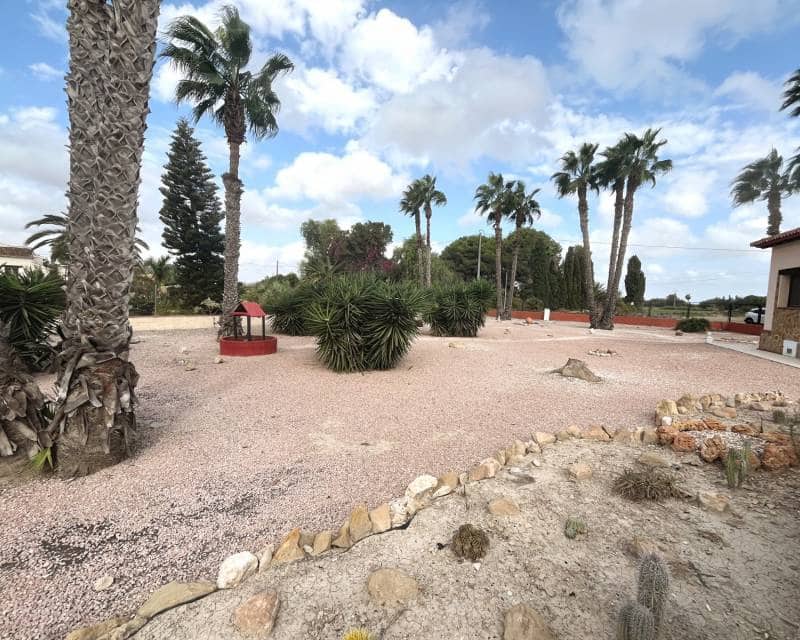 3 soveværelse Villa til salg i Daya Vieja med swimmingpool garage - € 650.000 (Ref: 10130702)