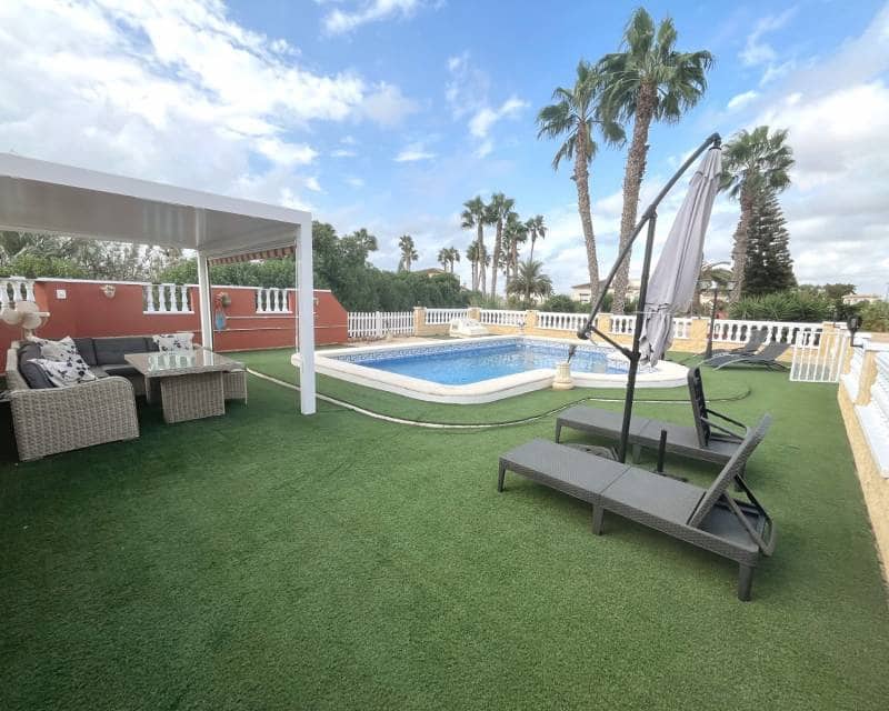 3 soveværelse Villa til salg i Daya Vieja med swimmingpool garage - € 650.000 (Ref: 10130702)