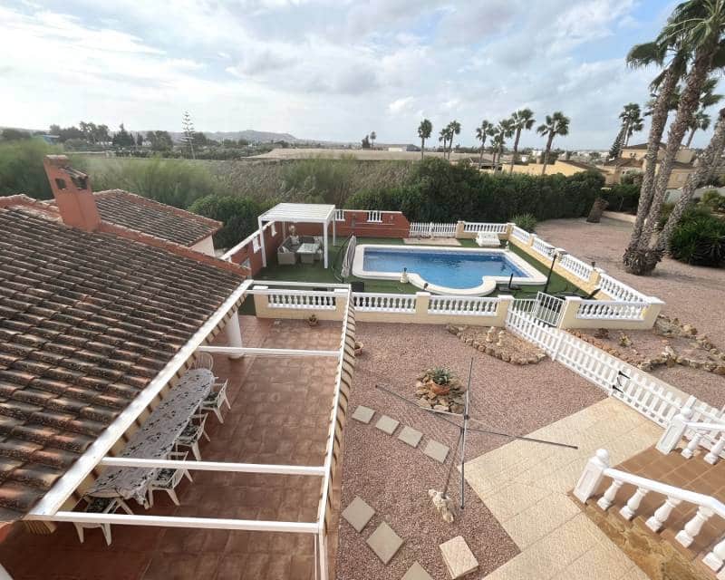 3 soveværelse Villa til salg i Daya Vieja med swimmingpool garage - € 650.000 (Ref: 10130702)
