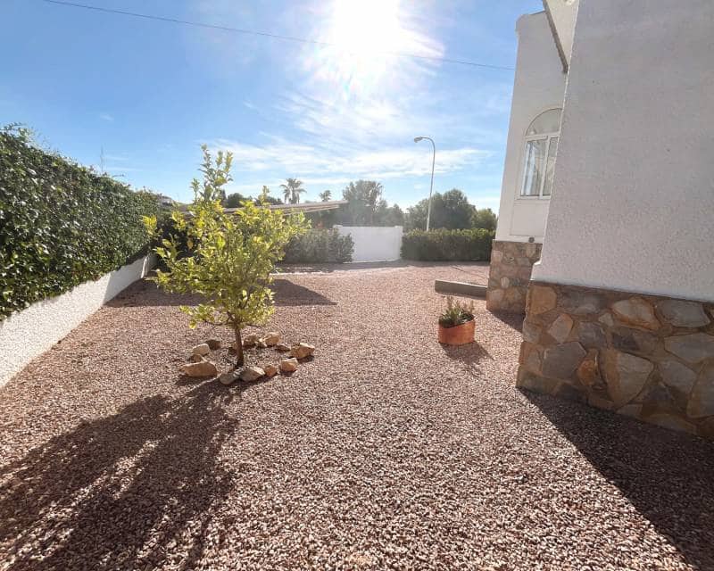 3 soverom Villa til salgs i Ciudad Quesada med svømmebasseng garasje - € 495 000 (Ref: 10153886)