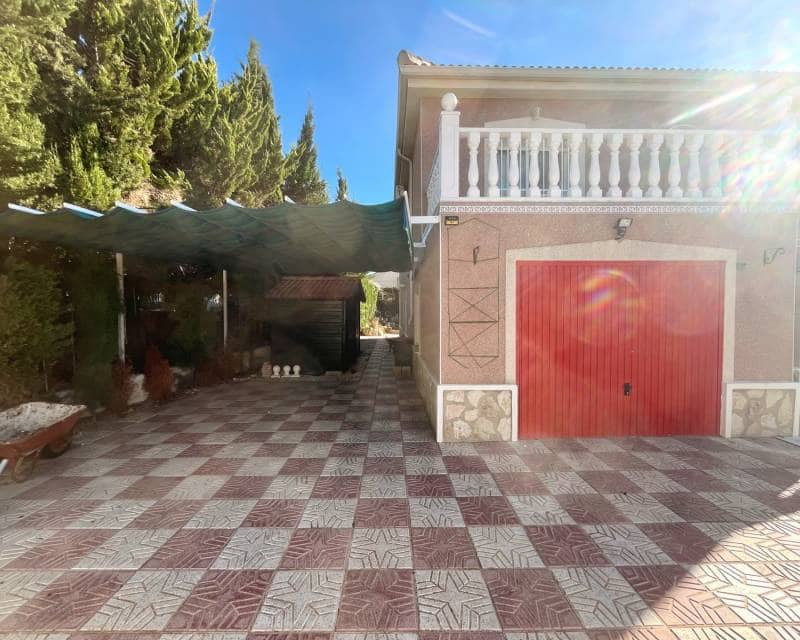 4 bedroom Villa for sale in Ciudad Quesada with pool garage - € 549,995 (Ref: 10158406)