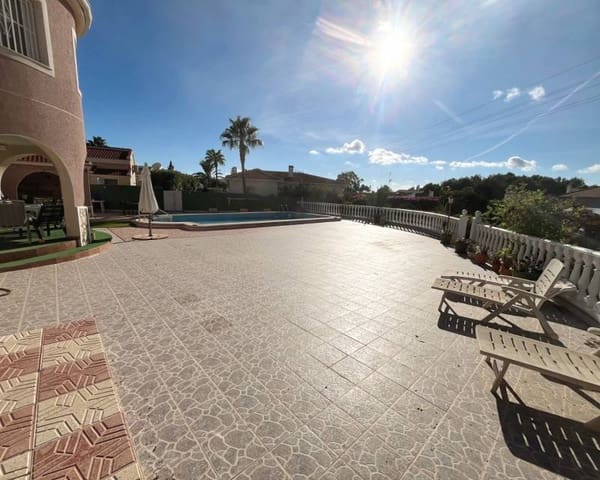 4 soverom Villa til salgs i Ciudad Quesada, Rojales med svømmebasseng garasje - € 549 995 (Ref: 10158406)