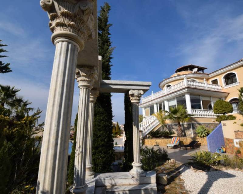 5 bedroom Villa for sale in Ciudad Quesada with pool garage - € 890,000 (Ref: 4338481)