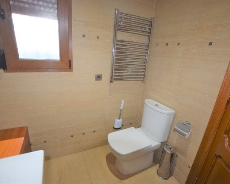 5 sypialnia Willa na sprzedaż w Pueblo Bravo z basenem garażem - 899 000 € (Ref: 7614653)