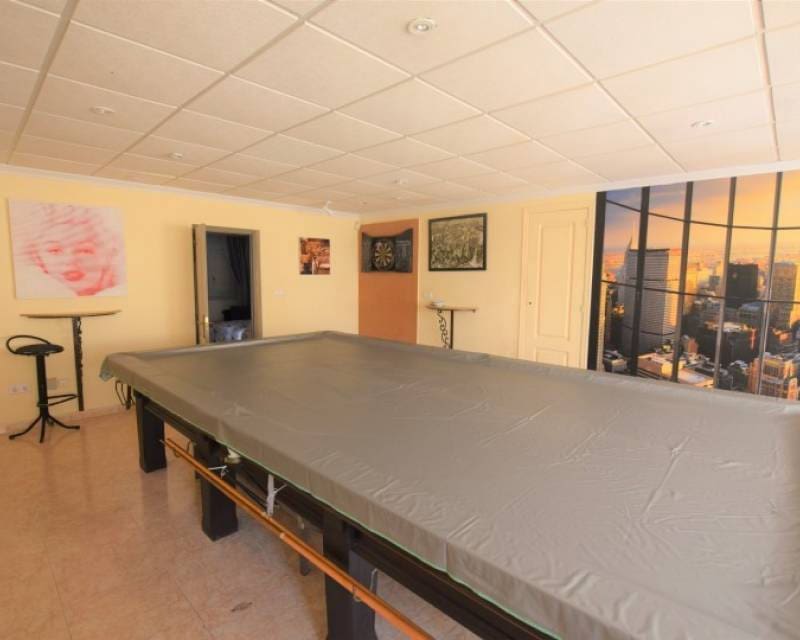 5 sypialnia Willa na sprzedaż w Pueblo Bravo z basenem garażem - 899 000 € (Ref: 7614653)