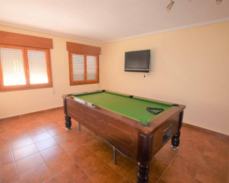 5 sypialnia Willa na sprzedaż w Pueblo Bravo z basenem garażem - 899 000 € (Ref: 7614653)