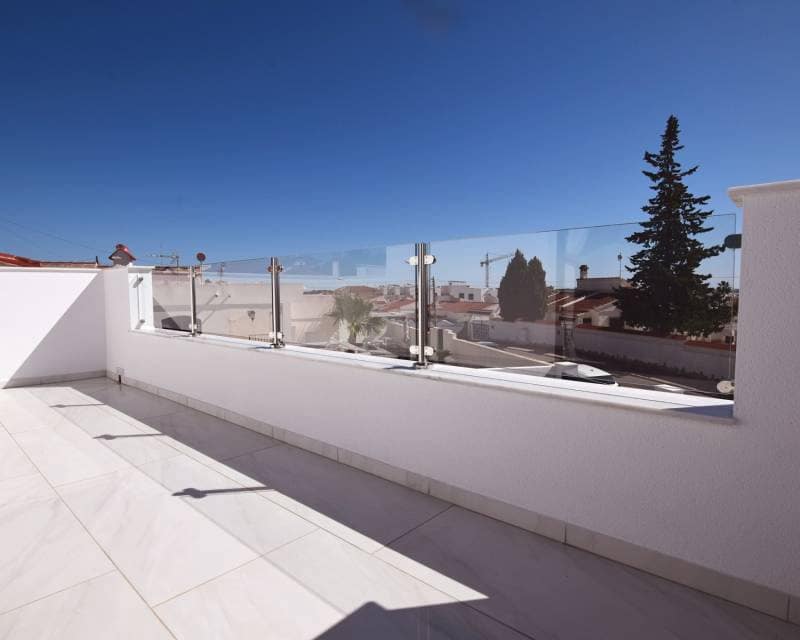 3 bedroom Villa for sale in Ciudad Quesada with pool - € 675,000 (Ref: 8138811)