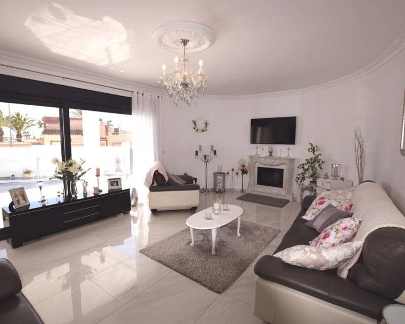 3 bedroom Villa for sale in Ciudad Quesada with pool - € 675,000 (Ref: 8138811)