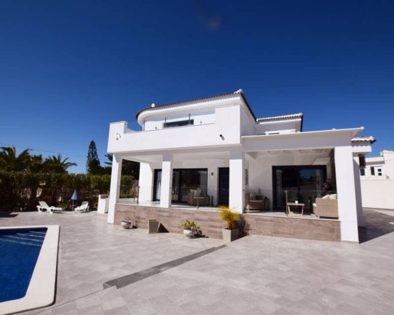 3 bedroom Villa for sale in Ciudad Quesada with pool - € 675,000 (Ref: 8138811)