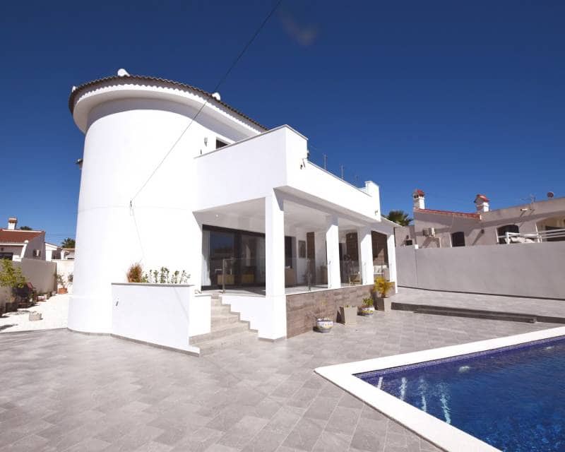 3 bedroom Villa for sale in Ciudad Quesada with pool - € 675,000 (Ref: 8138811)